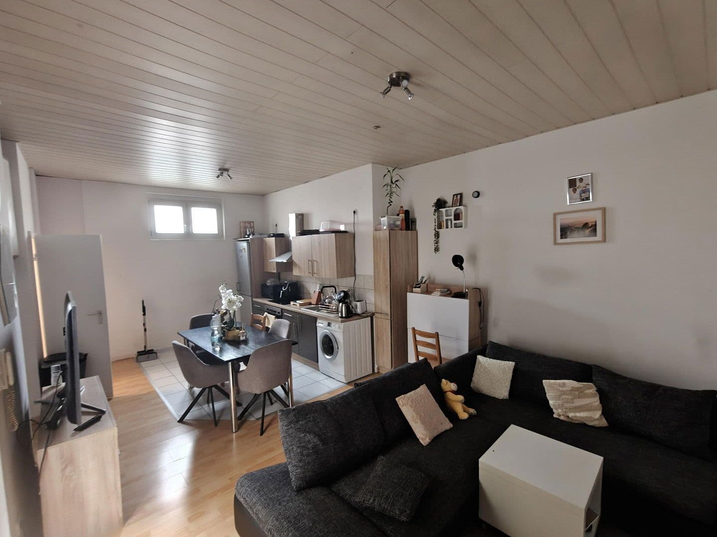 Pronájem bytu 2+1 45 m², Käfertaler Strasse 191, Mannheim, Bádensko-Württembersko Pronájem bytu 2+1 45 m², Käfertaler Strasse 191, Mannheim, Bádensko-Württembersko