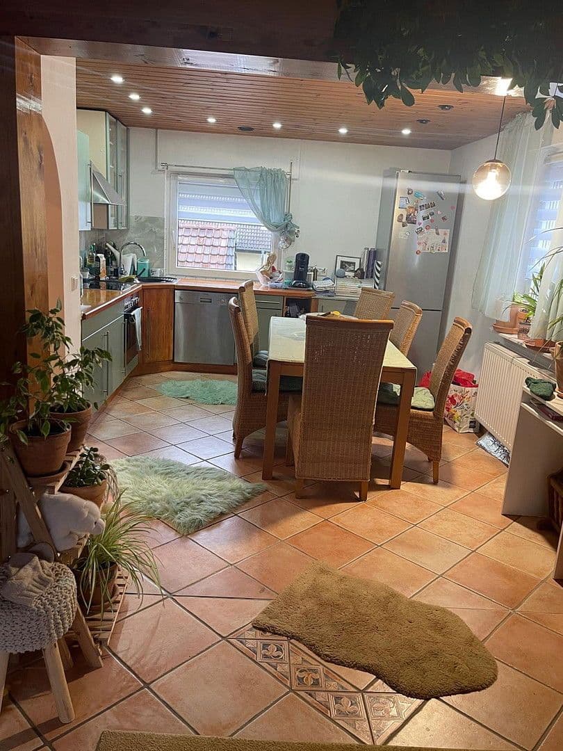 Prodej domu 212 m², pozemek 340 m², Pfinztal, Bádensko-Württembersko Prodej domu 212 m², pozemek 340 m², Pfinztal, Bádensko-Württembersko