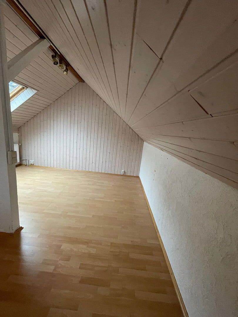 Prodej domu 212 m², pozemek 340 m², Pfinztal, Bádensko-Württembersko Prodej domu 212 m², pozemek 340 m², Pfinztal, Bádensko-Württembersko