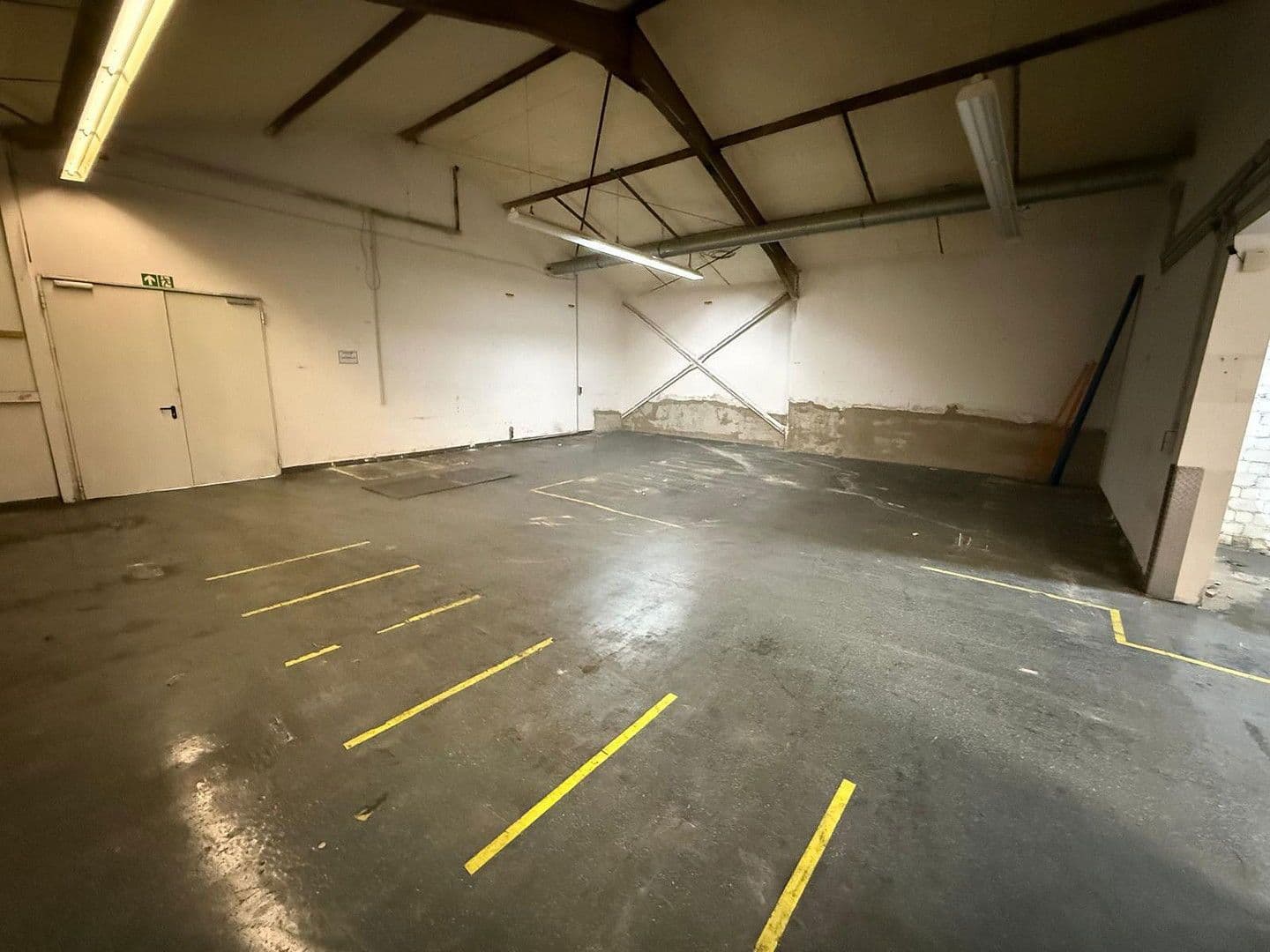 Pronájem nebytového prostoru 4.000 m², Beule 74, Wuppertal, Severní Porýní-Vestfálsko Pronájem nebytového prostoru 4.000 m², Beule 74, Wuppertal, Severní Porýní-Vestfálsko