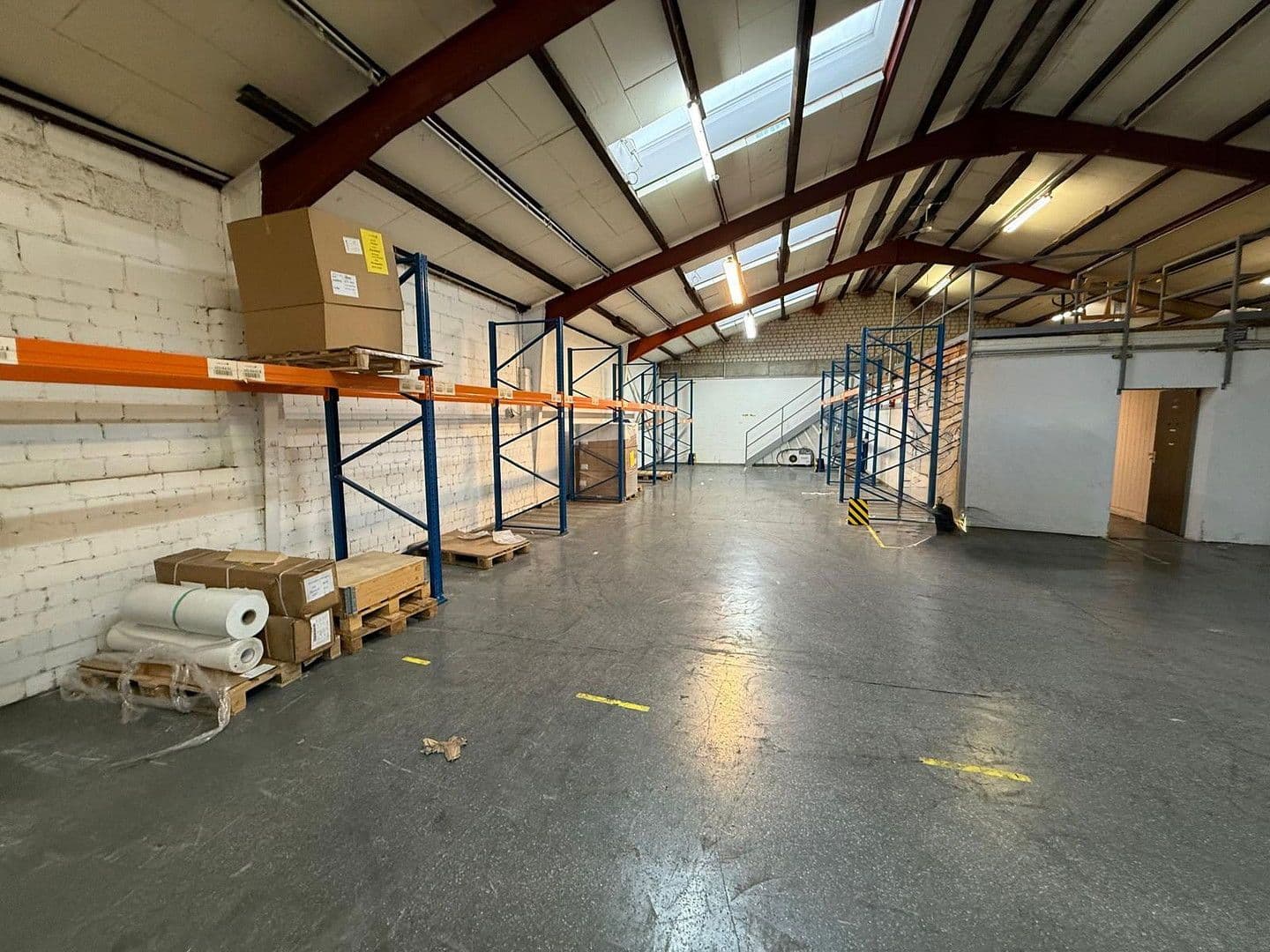 Pronájem nebytového prostoru 4.000 m², Beule 74, Wuppertal, Severní Porýní-Vestfálsko Pronájem nebytového prostoru 4.000 m², Beule 74, Wuppertal, Severní Porýní-Vestfálsko