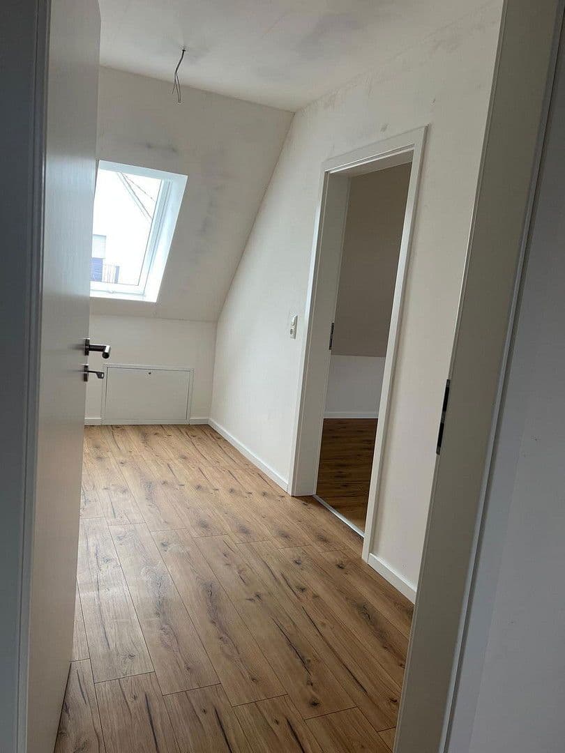 Prodej domu 108 m², pozemek 306 m², Lübbecke, Severní Porýní-Vestfálsko Prodej domu 108 m², pozemek 306 m², Lübbecke, Severní Porýní-Vestfálsko