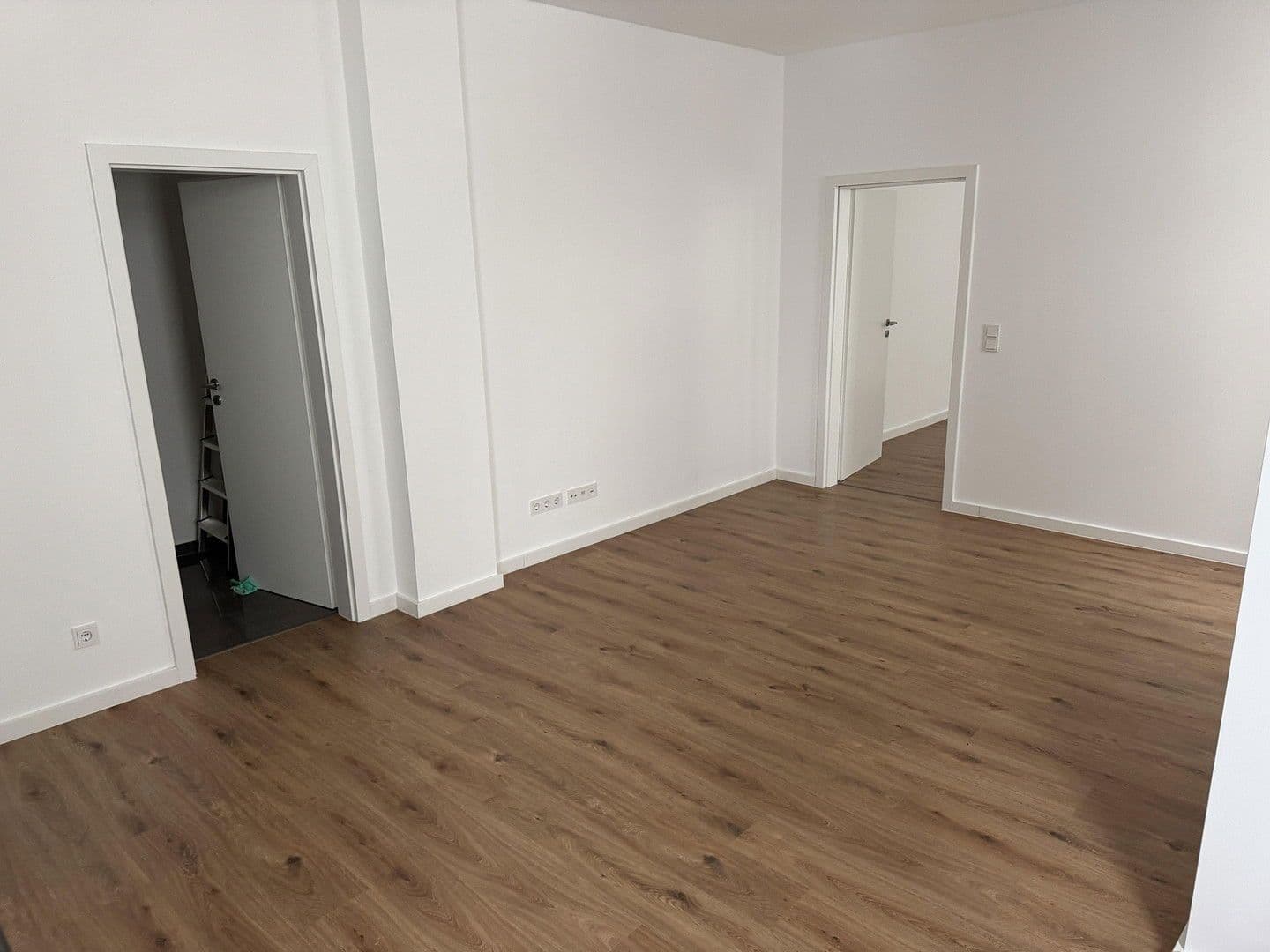 Pronájem bytu 2+1 65 m², Wendenstr. 26, Braunschweig, Dolní Sasko Pronájem bytu 2+1 65 m², Wendenstr. 26, Braunschweig, Dolní Sasko