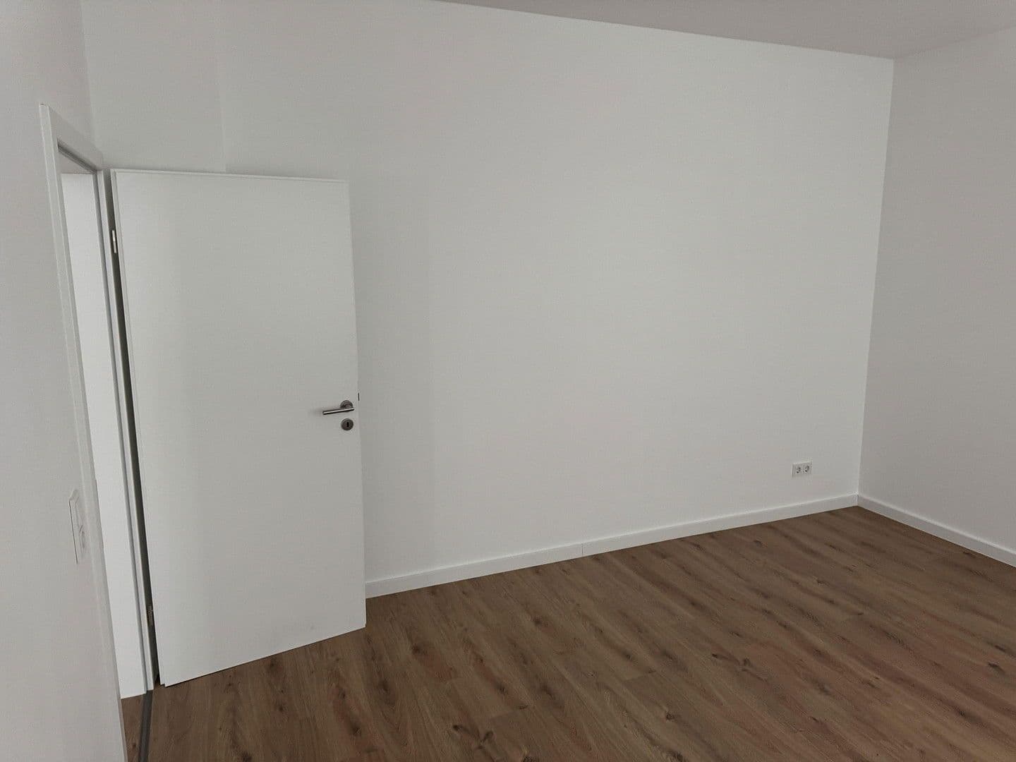 Pronájem bytu 2+1 65 m², Wendenstr. 26, Braunschweig, Dolní Sasko Pronájem bytu 2+1 65 m², Wendenstr. 26, Braunschweig, Dolní Sasko