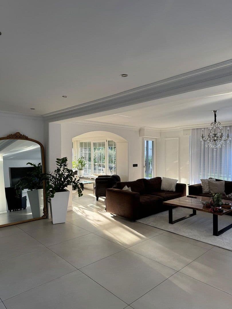 Prodej domu 250 m², pozemek 725 m², Grenzach-Wyhlen, Bádensko-Württembersko Prodej domu 250 m², pozemek 725 m², Grenzach-Wyhlen, Bádensko-Württembersko