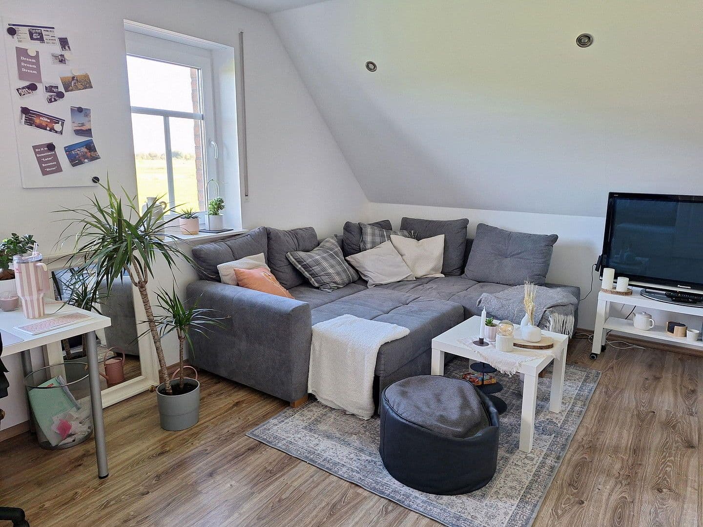 Prodej domu 156 m², pozemek 1.620 m², Großefehn, Dolní Sasko Prodej domu 156 m², pozemek 1.620 m², Großefehn, Dolní Sasko