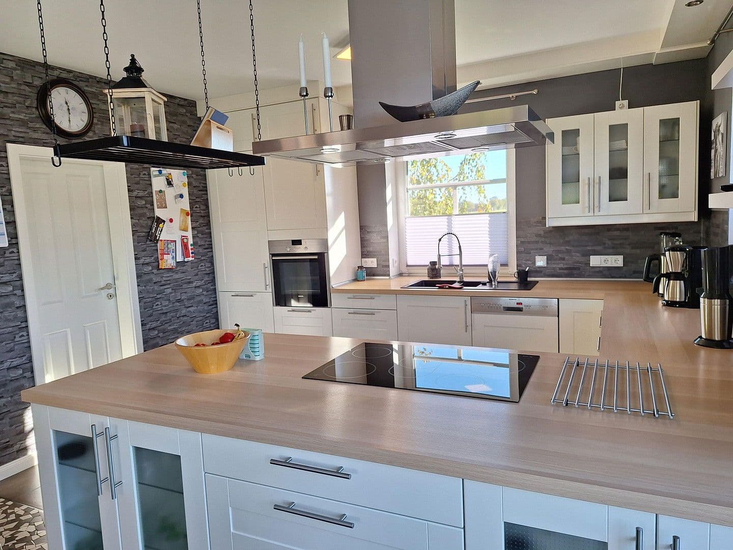 Prodej domu 156 m², pozemek 1.620 m², Großefehn, Dolní Sasko Prodej domu 156 m², pozemek 1.620 m², Großefehn, Dolní Sasko