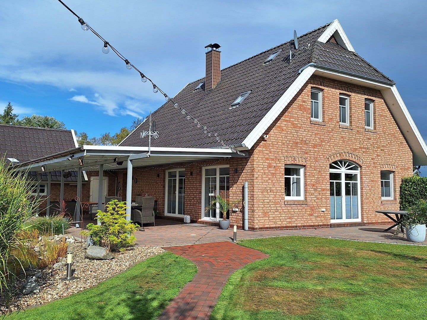 Prodej domu 156 m², pozemek 1.620 m², Großefehn, Dolní Sasko Prodej domu 156 m², pozemek 1.620 m², Großefehn, Dolní Sasko