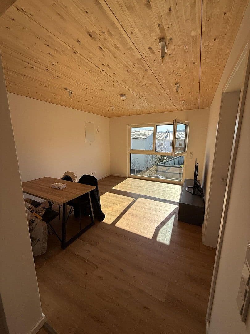 Pronájem bytu 2+1 51 m², Landshuter Straße 51, Wörth a.d.Isar, Bavorsko Pronájem bytu 2+1 51 m², Landshuter Straße 51, Wörth a.d.Isar, Bavorsko