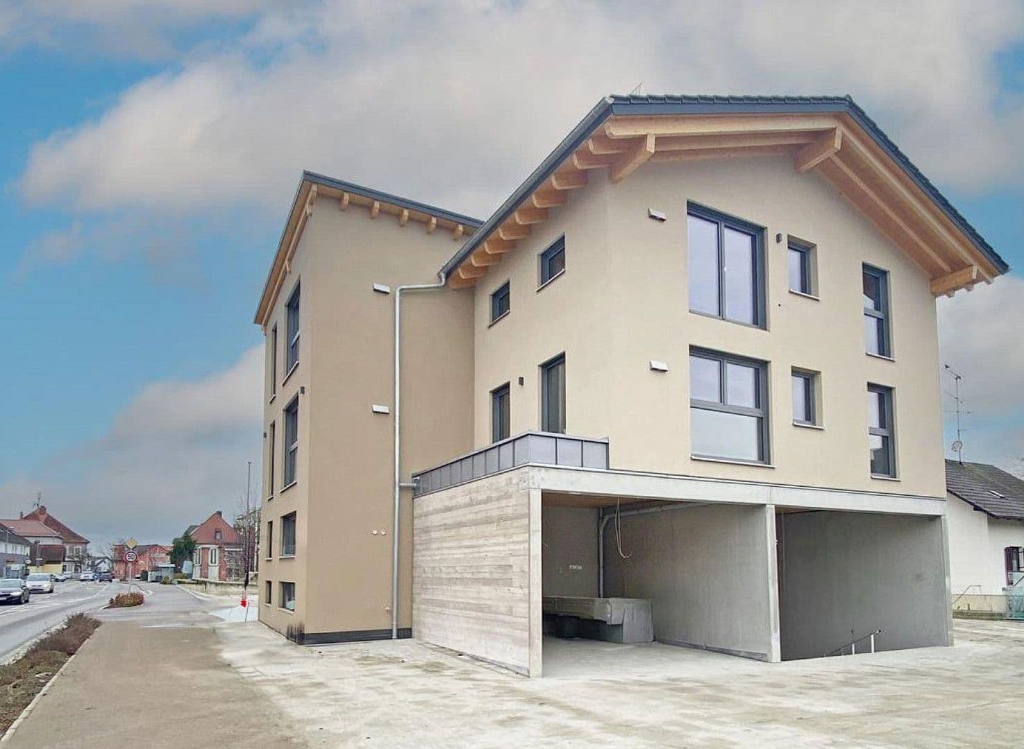 Pronájem bytu 2+1 51 m², Landshuter Straße 51, Wörth a.d.Isar, Bavorsko Pronájem bytu 2+1 51 m², Landshuter Straße 51, Wörth a.d.Isar, Bavorsko