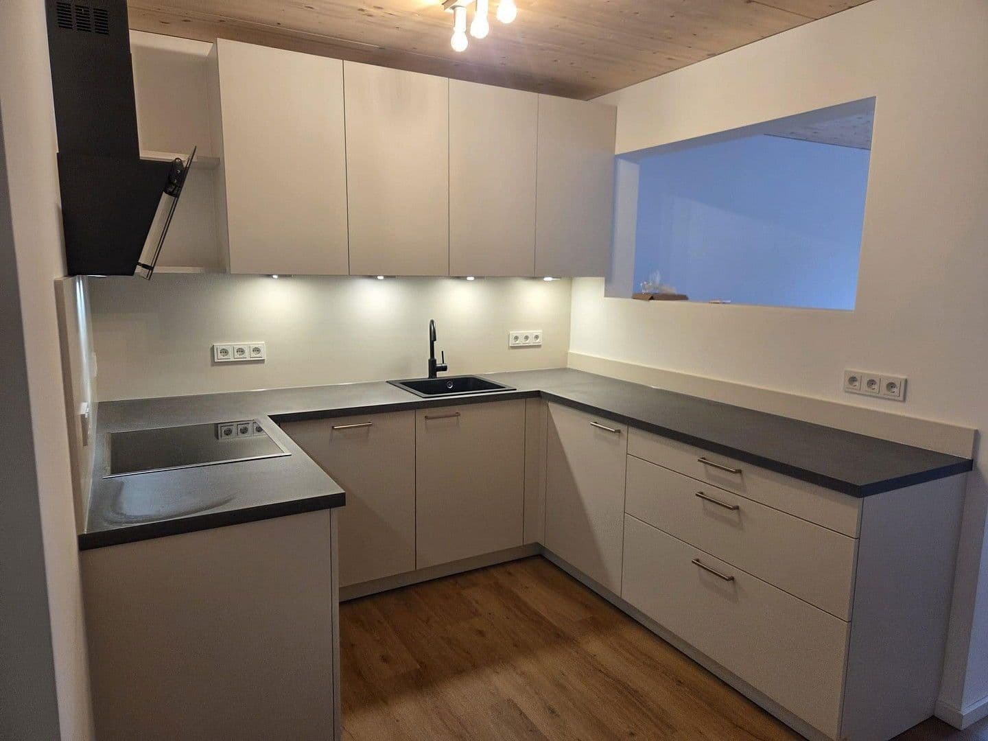 Pronájem bytu 2+1 51 m², Landshuter Straße 51, Wörth a.d.Isar, Bavorsko Pronájem bytu 2+1 51 m², Landshuter Straße 51, Wörth a.d.Isar, Bavorsko