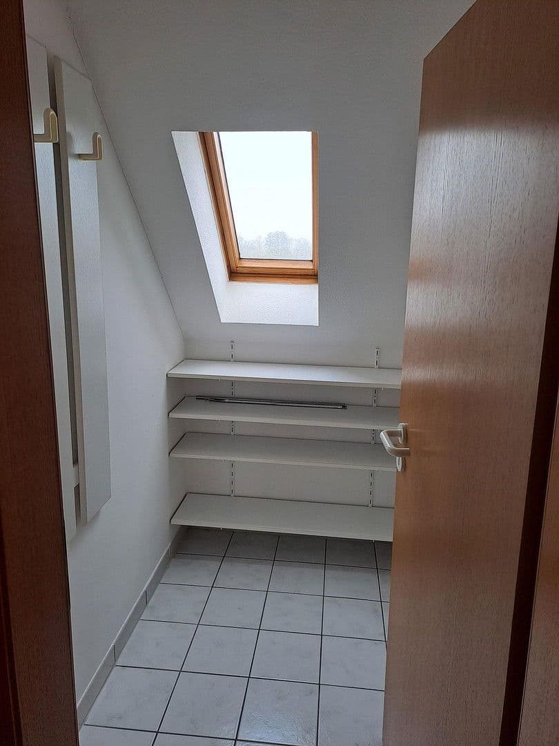 Pronájem bytu 3+1 77 m², Adelsdorf, Bavorsko Pronájem bytu 3+1 77 m², Adelsdorf, Bavorsko