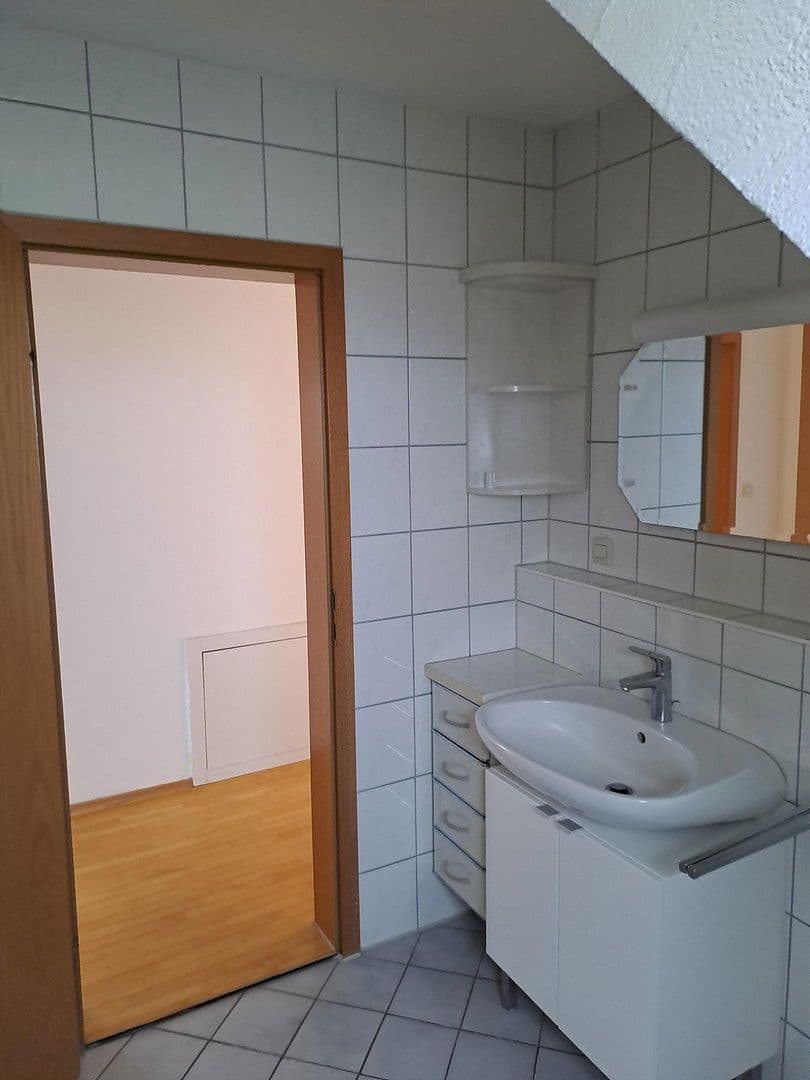 Pronájem bytu 3+1 77 m², Adelsdorf, Bavorsko Pronájem bytu 3+1 77 m², Adelsdorf, Bavorsko