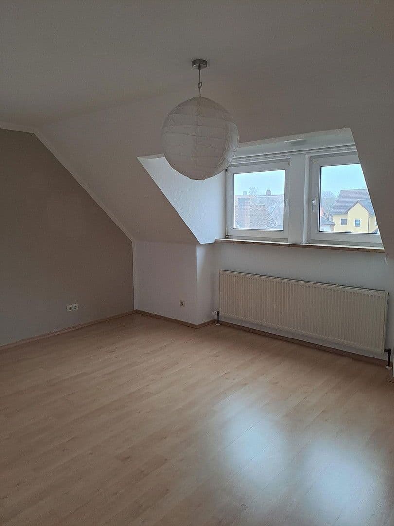 Pronájem bytu 3+1 77 m², Adelsdorf, Bavorsko Pronájem bytu 3+1 77 m², Adelsdorf, Bavorsko