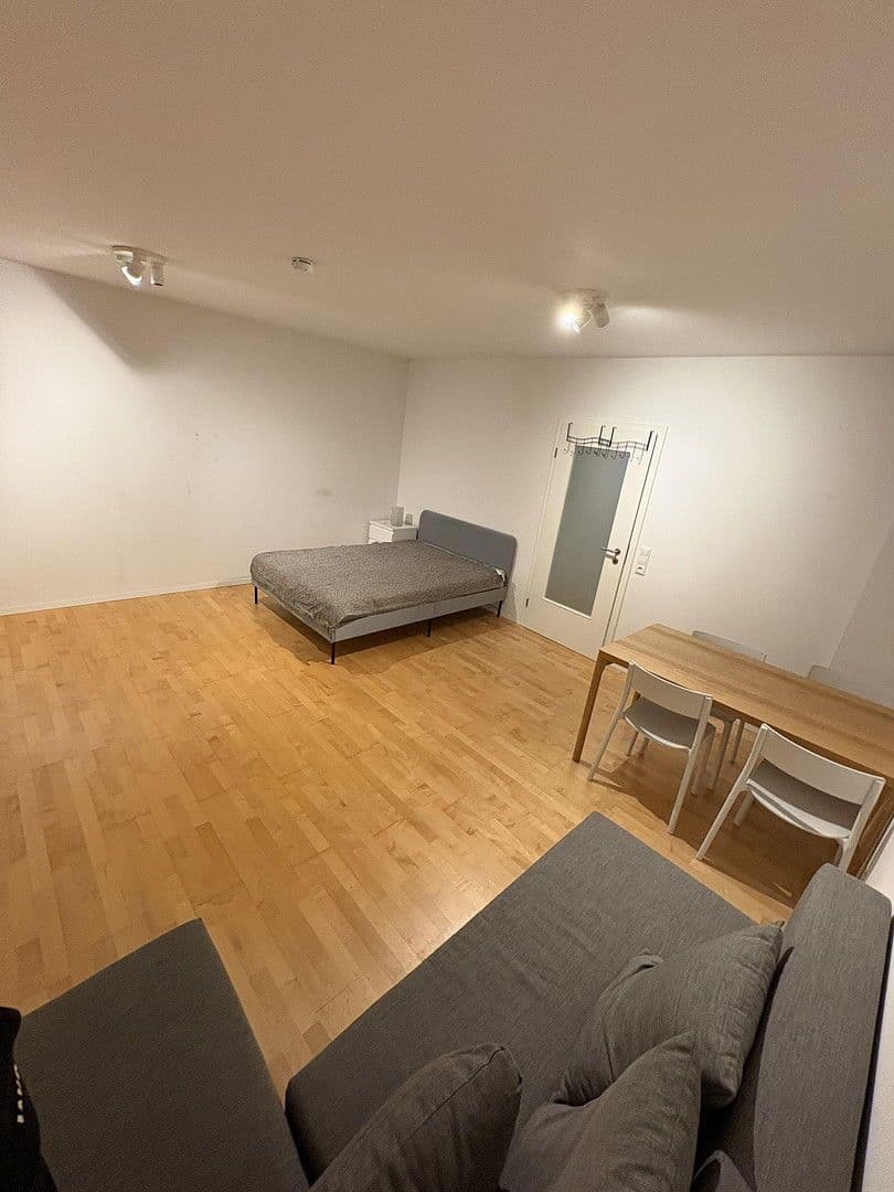 Pronájem bytu 1+1 30 m², Leyherstraße 10, Fürth, Bavorsko Pronájem bytu 1+1 30 m², Leyherstraße 10, Fürth, Bavorsko