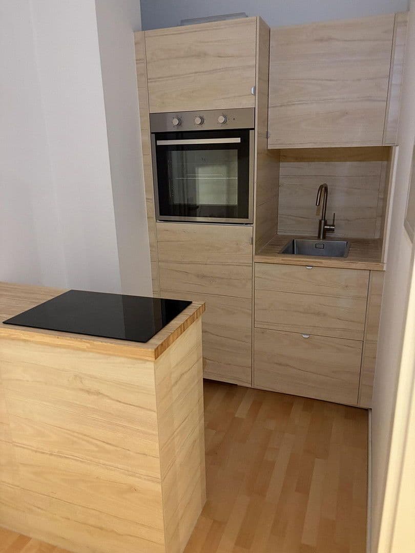 Pronájem bytu 1+1 30 m², Leyherstraße 10, Fürth, Bavorsko Pronájem bytu 1+1 30 m², Leyherstraße 10, Fürth, Bavorsko