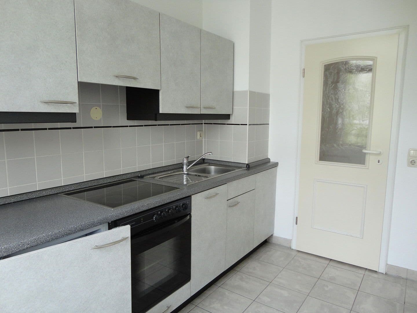 Pronájem bytu 2+1 52 m², Hegelstraße 19, Magdeburg, Sasko-Anhaltsko Pronájem bytu 2+1 52 m², Hegelstraße 19, Magdeburg, Sasko-Anhaltsko