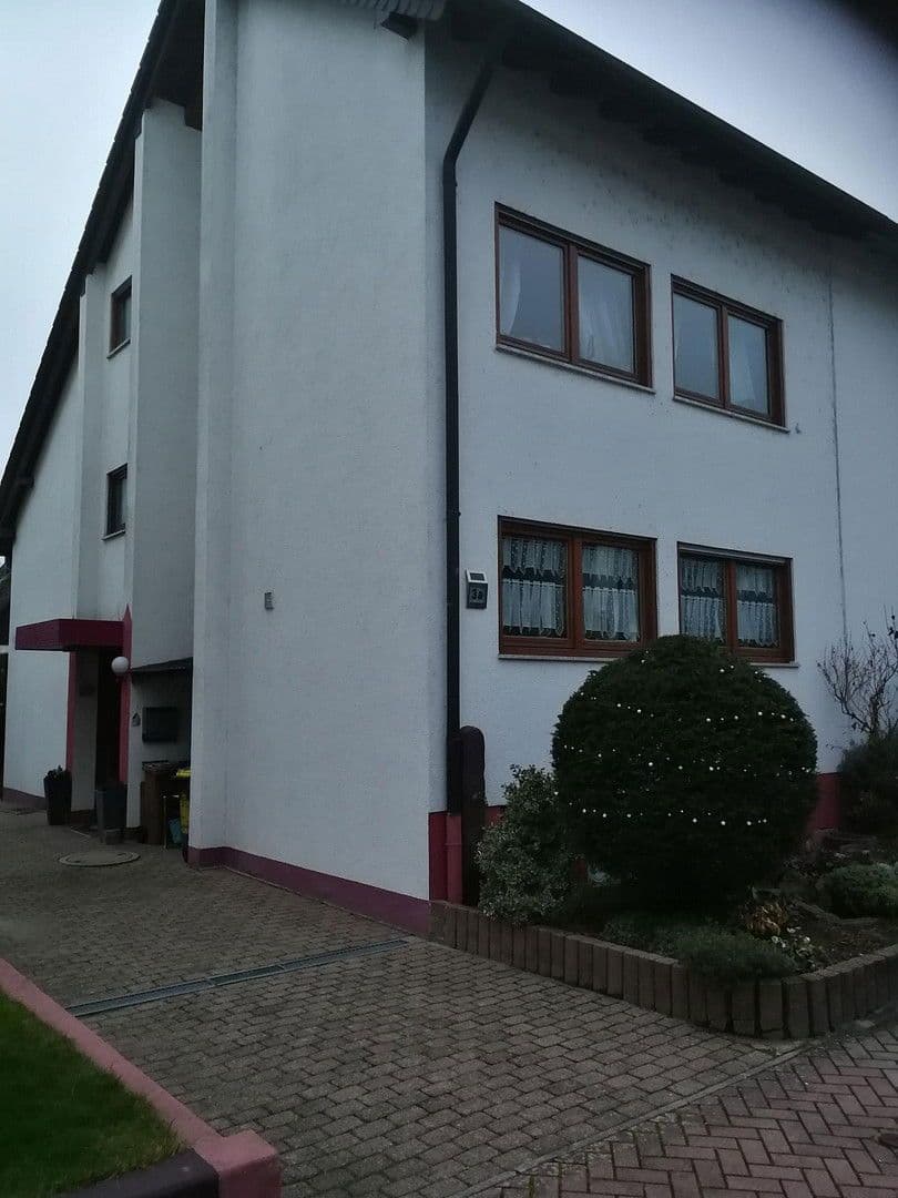 Pronájem bytu 2+1 36 m², Durmersheim, Bádensko-Württembersko Pronájem bytu 2+1 36 m², Durmersheim, Bádensko-Württembersko