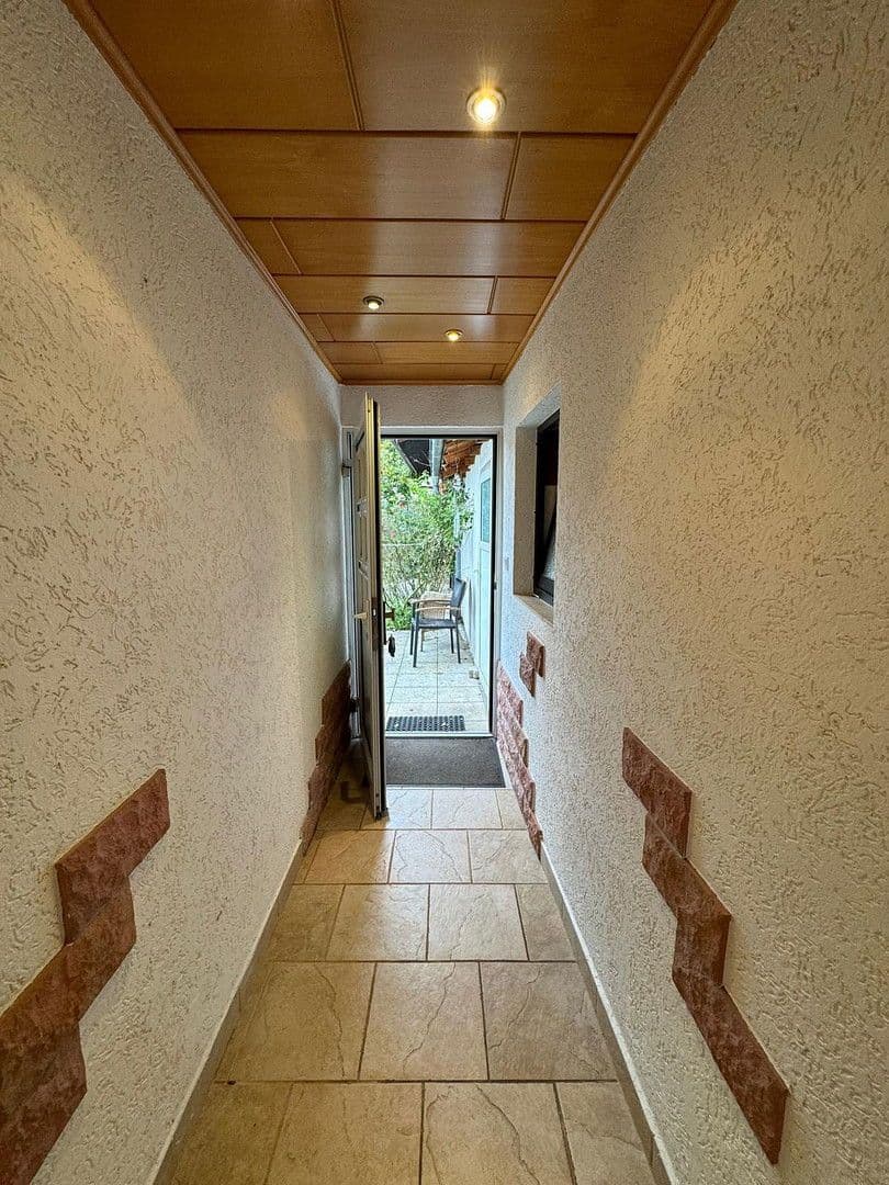 Prodej domu 200 m², pozemek 211 m², Stein-Bockenheim, Porýní-Falc Prodej domu 200 m², pozemek 211 m², Stein-Bockenheim, Porýní-Falc