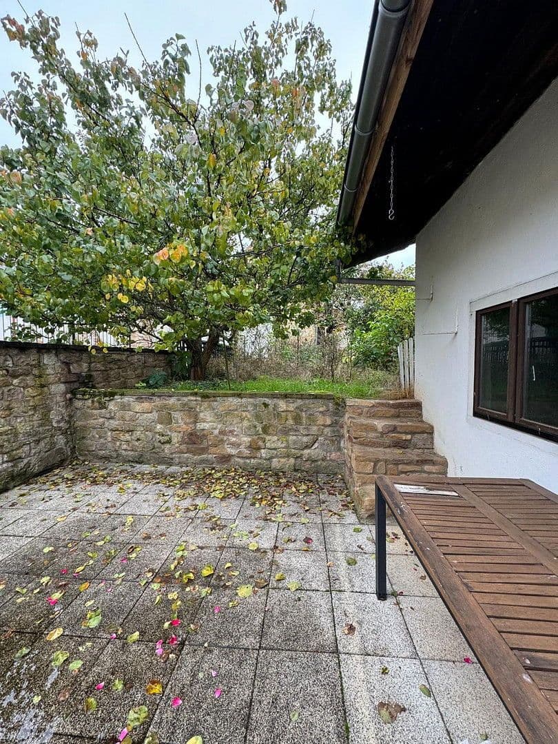 Prodej domu 200 m², pozemek 211 m², Stein-Bockenheim, Porýní-Falc Prodej domu 200 m², pozemek 211 m², Stein-Bockenheim, Porýní-Falc