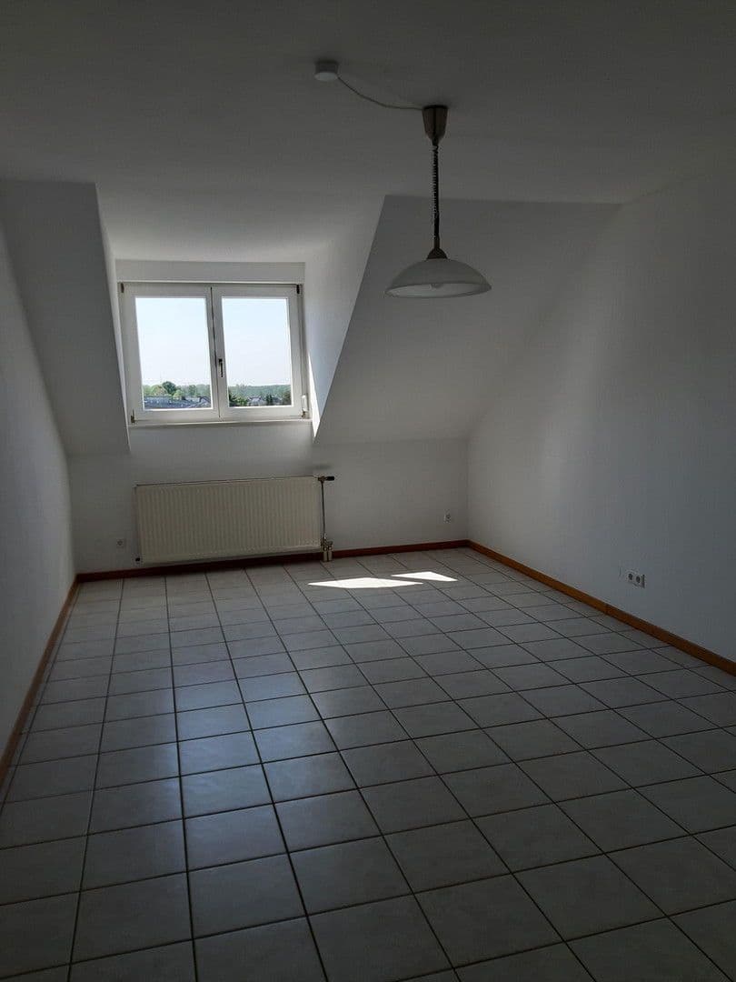 Pronájem bytu 4+1 106 m², Landstr. 67, Sinzheim, Bádensko-Württembersko Pronájem bytu 4+1 106 m², Landstr. 67, Sinzheim, Bádensko-Württembersko