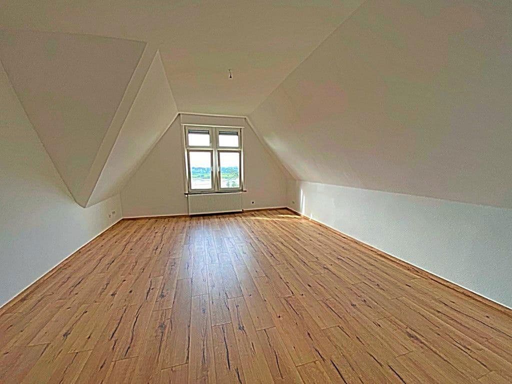 Pronájem bytu 3+1 120 m², Klosterstraße 19, Neuwied, Porýní-Falc Pronájem bytu 3+1 120 m², Klosterstraße 19, Neuwied, Porýní-Falc