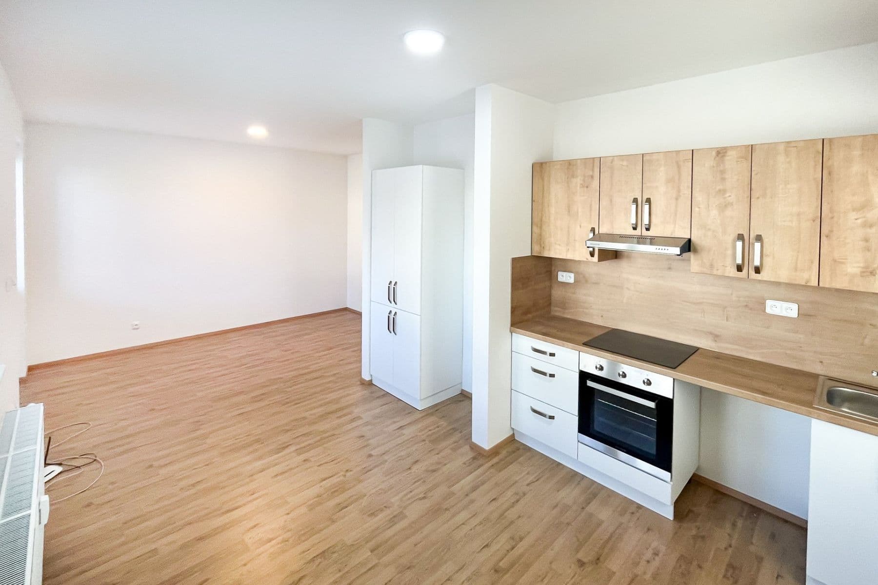 Pronájem bytu 2+kk 50 m², Palackého, Velim, Středočeský kraj Pronájem bytu 2+kk 50 m², Palackého, Velim, Středočeský kraj