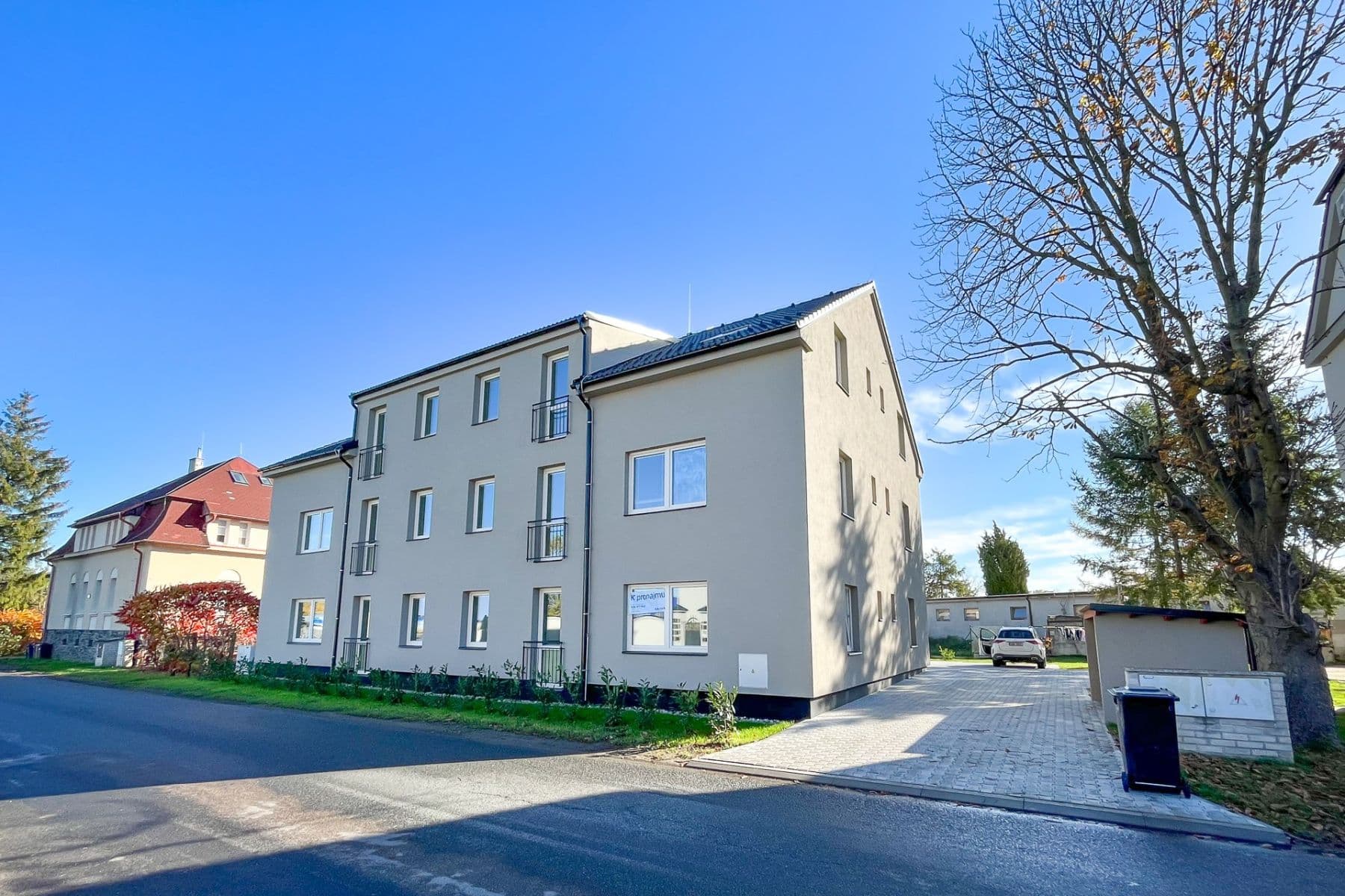 Pronájem bytu 2+kk 50 m², Palackého, Velim, Středočeský kraj Pronájem bytu 2+kk 50 m², Palackého, Velim, Středočeský kraj