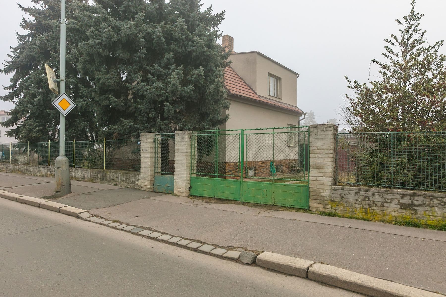 Prodej pozemku 907 m², Suchdolská, Praha, Praha Prodej pozemku 907 m², Suchdolská, Praha, Praha