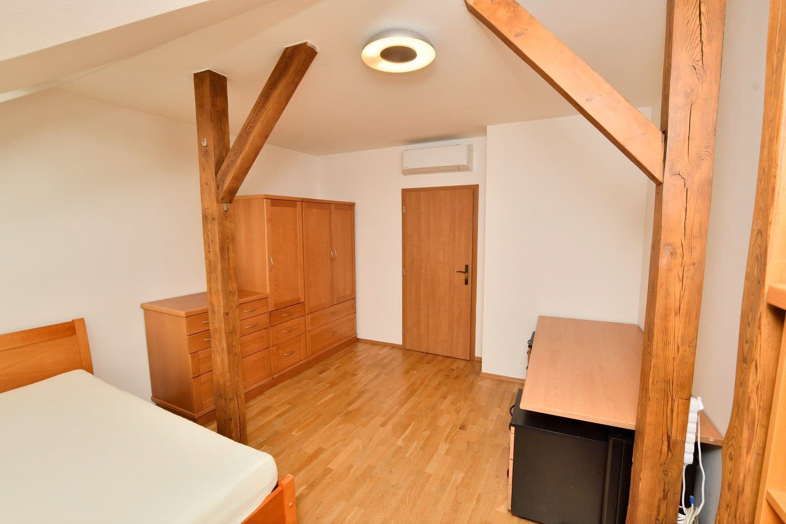 Pronájem bytu 2+kk 61 m², Na Mlejnku, Praha, Praha Pronájem bytu 2+kk 61 m², Na Mlejnku, Praha, Praha