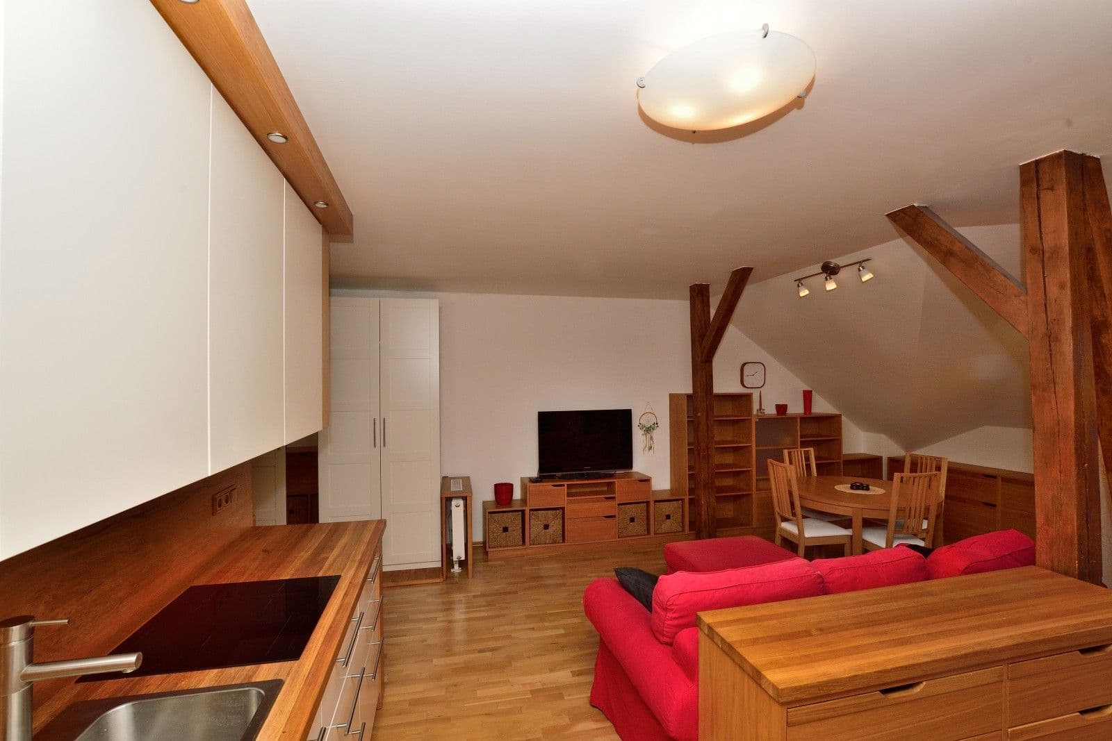 Pronájem bytu 2+kk 61 m², Na Mlejnku, Praha, Praha Pronájem bytu 2+kk 61 m², Na Mlejnku, Praha, Praha