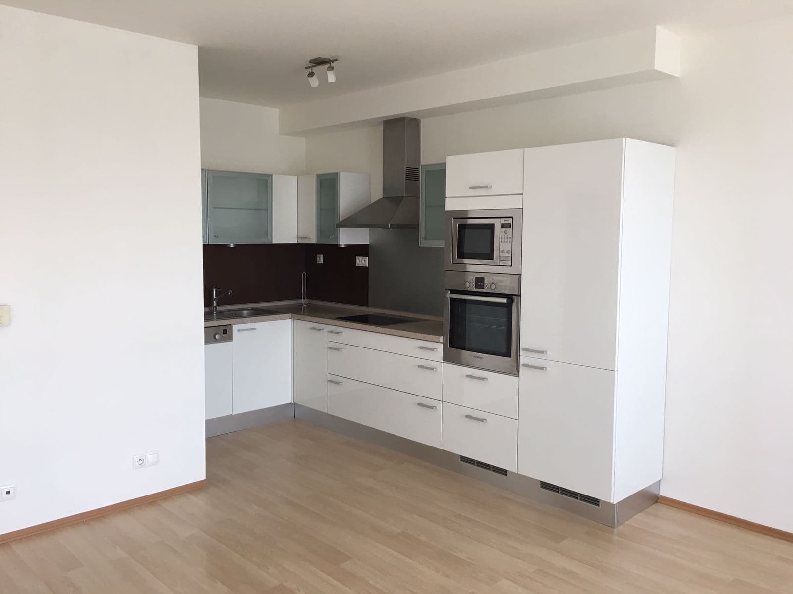 Pronájem bytu 2+kk 58 m², U Lipové aleje, Praha, Praha Pronájem bytu 2+kk 58 m², U Lipové aleje, Praha, Praha