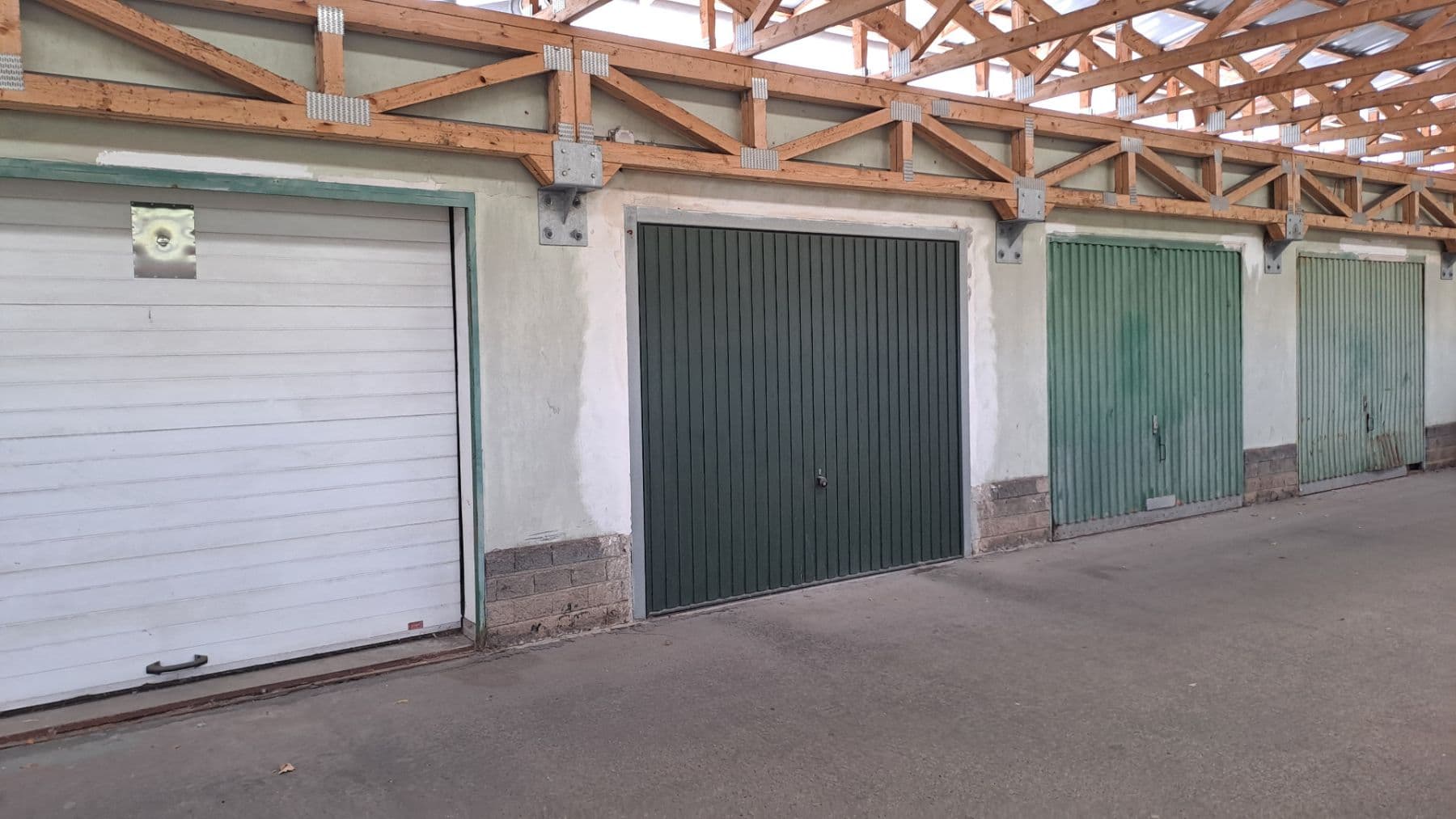 Pronájem garáže 16 m², Brno, Jihomoravský kraj Pronájem garáže 16 m², Brno, Jihomoravský kraj