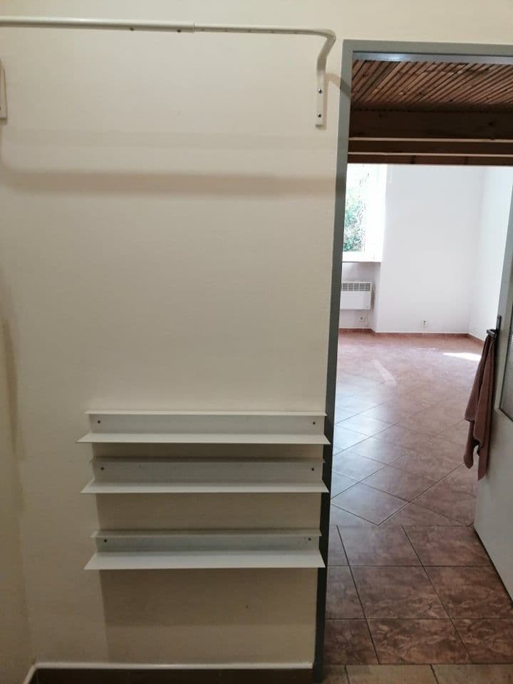 Pronájem bytu 1+kk 25 m², Ruská, Praha, Praha Pronájem bytu 1+kk 25 m², Ruská, Praha, Praha