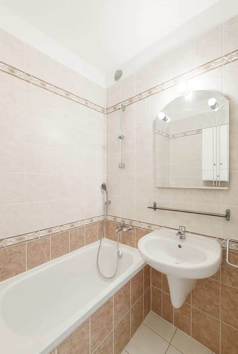 Pronájem bytu 2+kk 70 m², Strž, Brno, Jihomoravský kraj Pronájem bytu 2+kk 70 m², Strž, Brno, Jihomoravský kraj