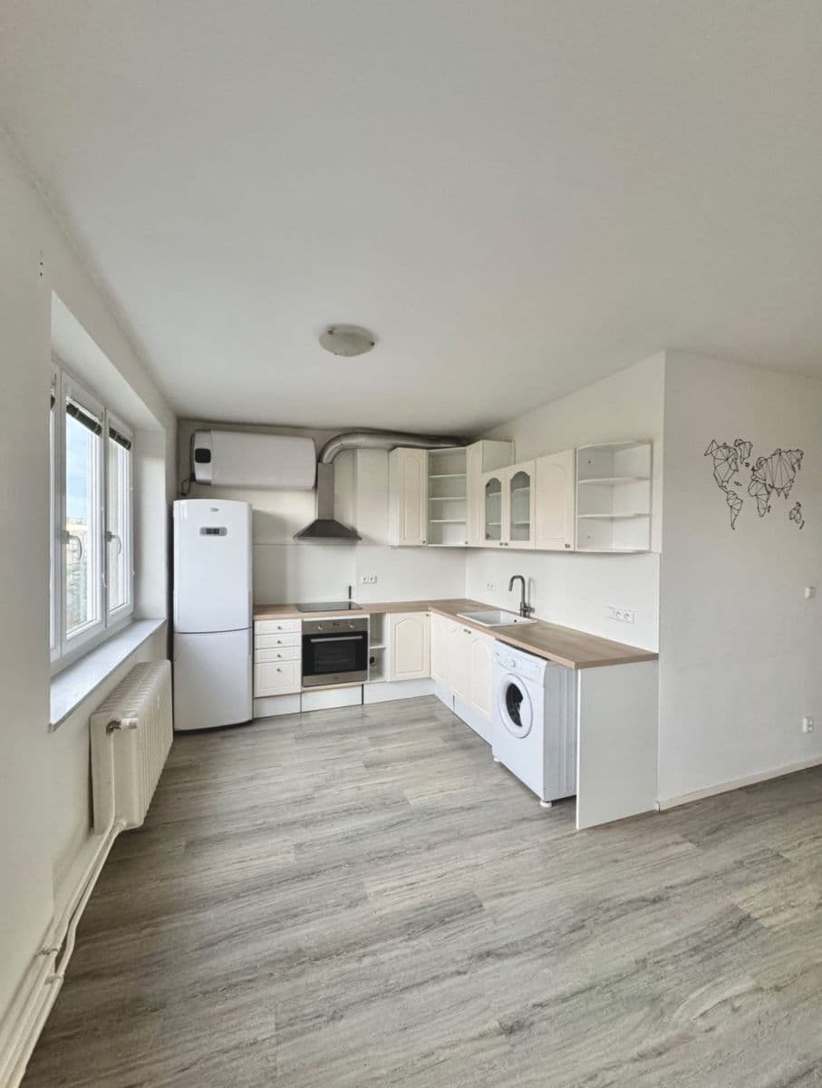 Pronájem bytu 2+kk 70 m², Strž, Brno, Jihomoravský kraj Pronájem bytu 2+kk 70 m², Strž, Brno, Jihomoravský kraj