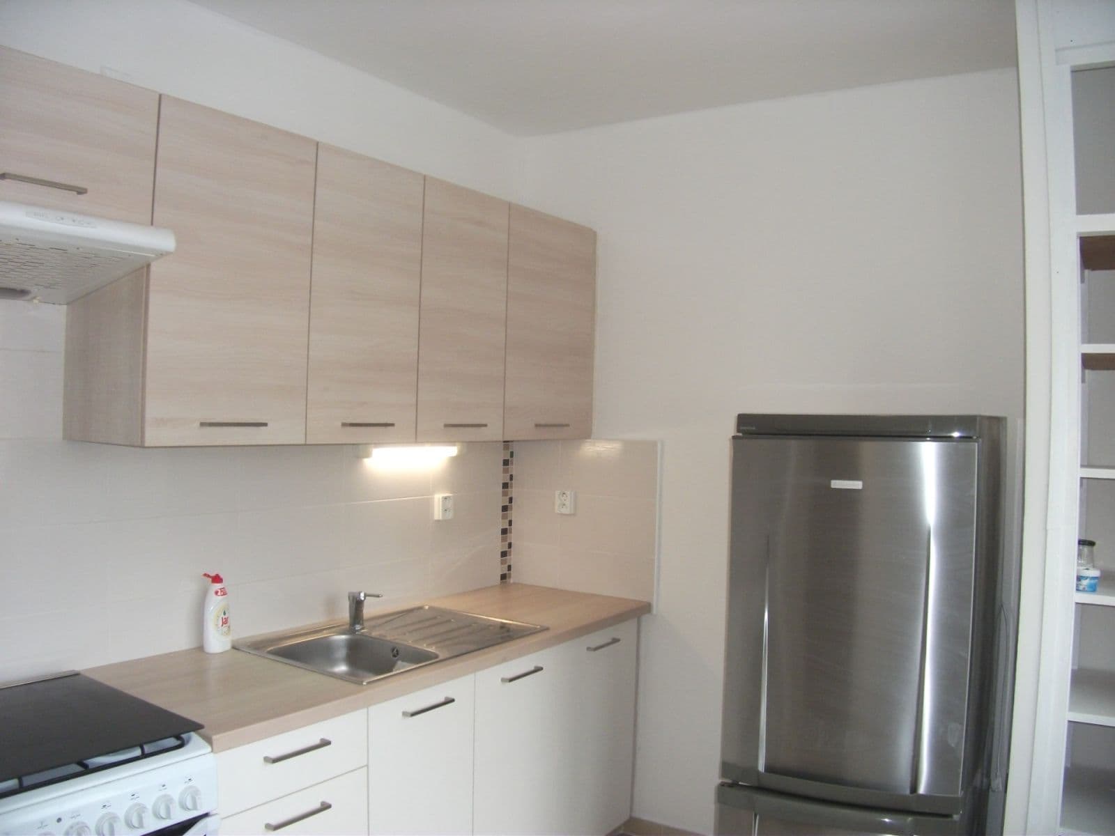 Pronájem bytu 3+1 68 m², Rustaveliho, Rača, Bratislavský kraj Pronájem bytu 3+1 68 m², Rustaveliho, Rača, Bratislavský kraj