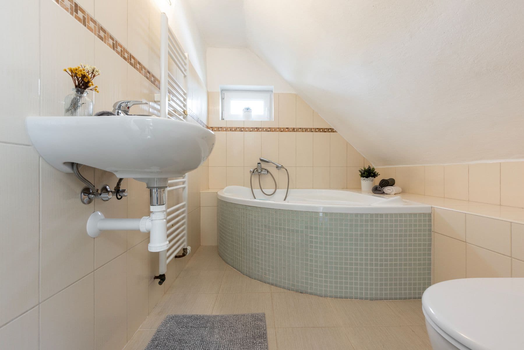 Prodej domu 123 m², pozemek 569 m², Okružní, Dobříš, Středočeský kraj Prodej domu 123 m², pozemek 569 m², Okružní, Dobříš, Středočeský kraj