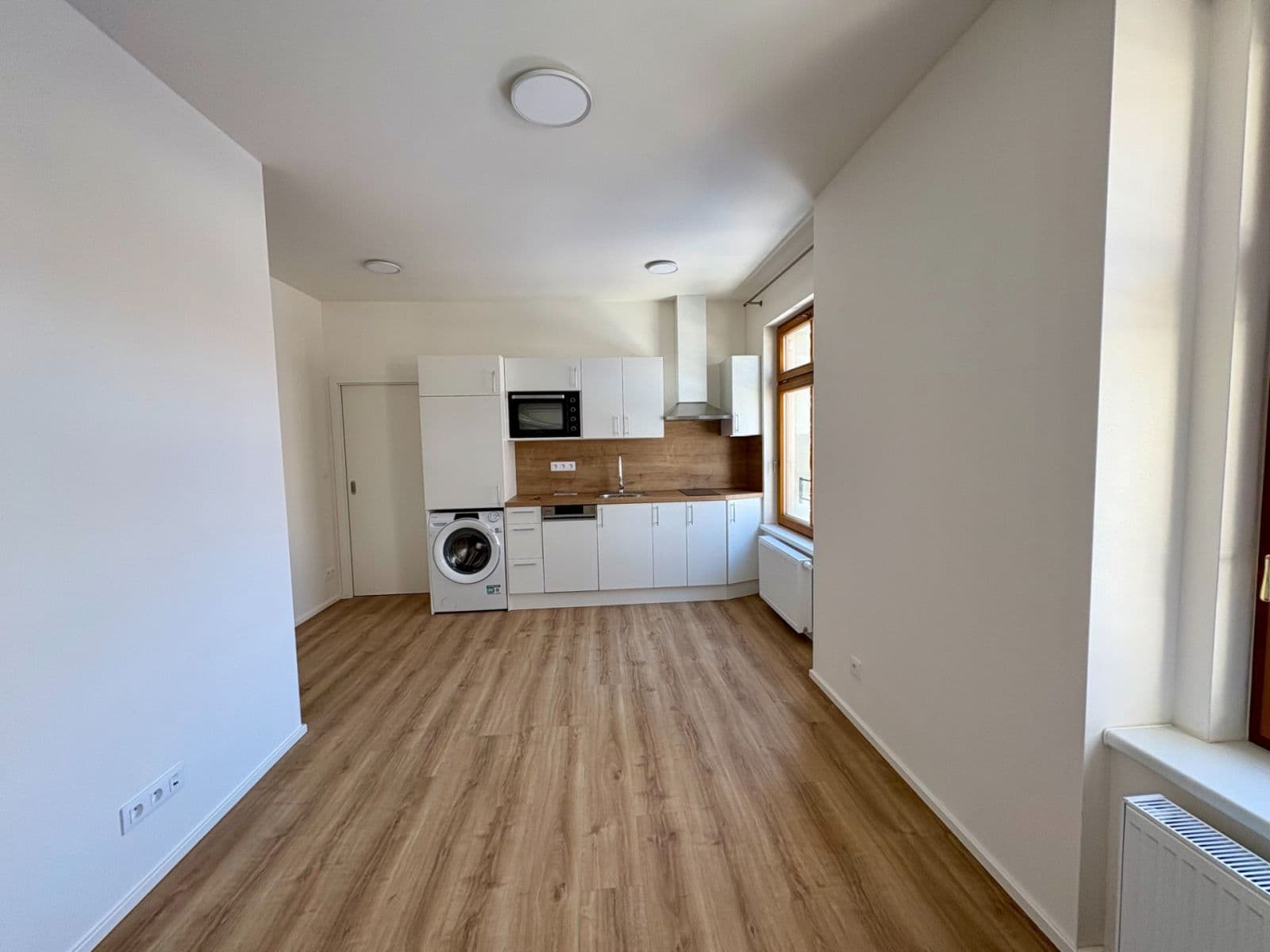 Pronájem bytu 1+kk 28 m², Jenečská, Praha, Praha Pronájem bytu 1+kk 28 m², Jenečská, Praha, Praha