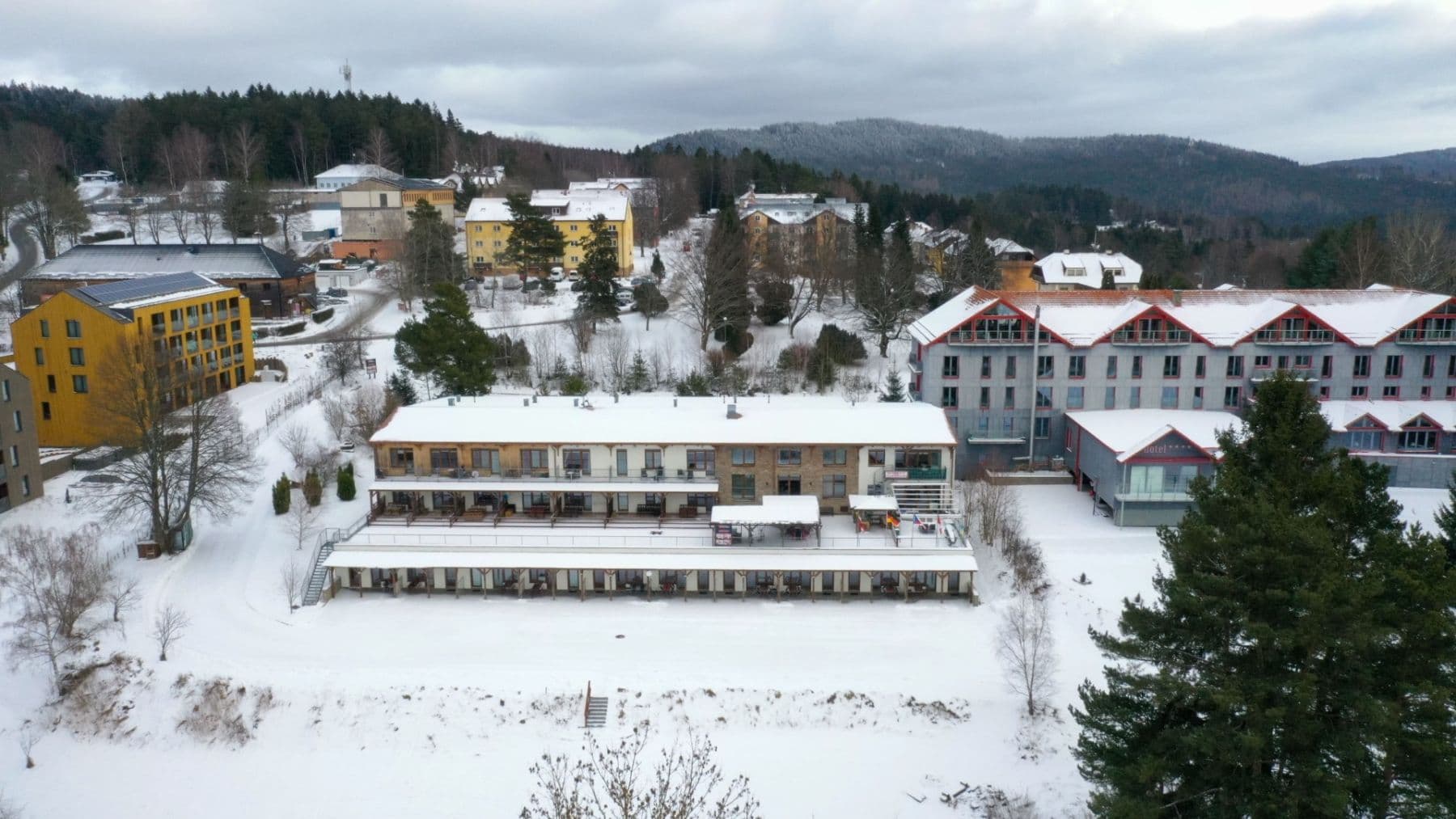 Prodej domu 930 m², pozemek 3.366 m², Lipno nad Vltavou, Jihočeský kraj Prodej domu 930 m², pozemek 3.366 m², Lipno nad Vltavou, Jihočeský kraj