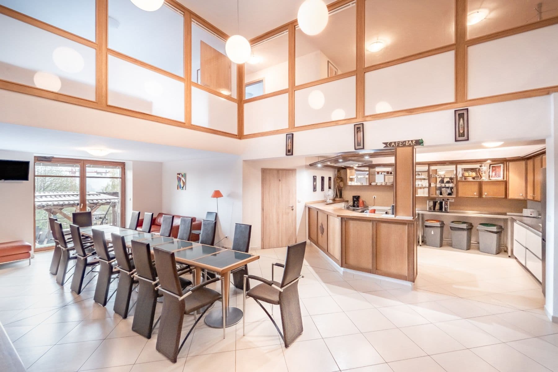 Prodej domu 930 m², pozemek 3.366 m², Lipno nad Vltavou, Jihočeský kraj Prodej domu 930 m², pozemek 3.366 m², Lipno nad Vltavou, Jihočeský kraj