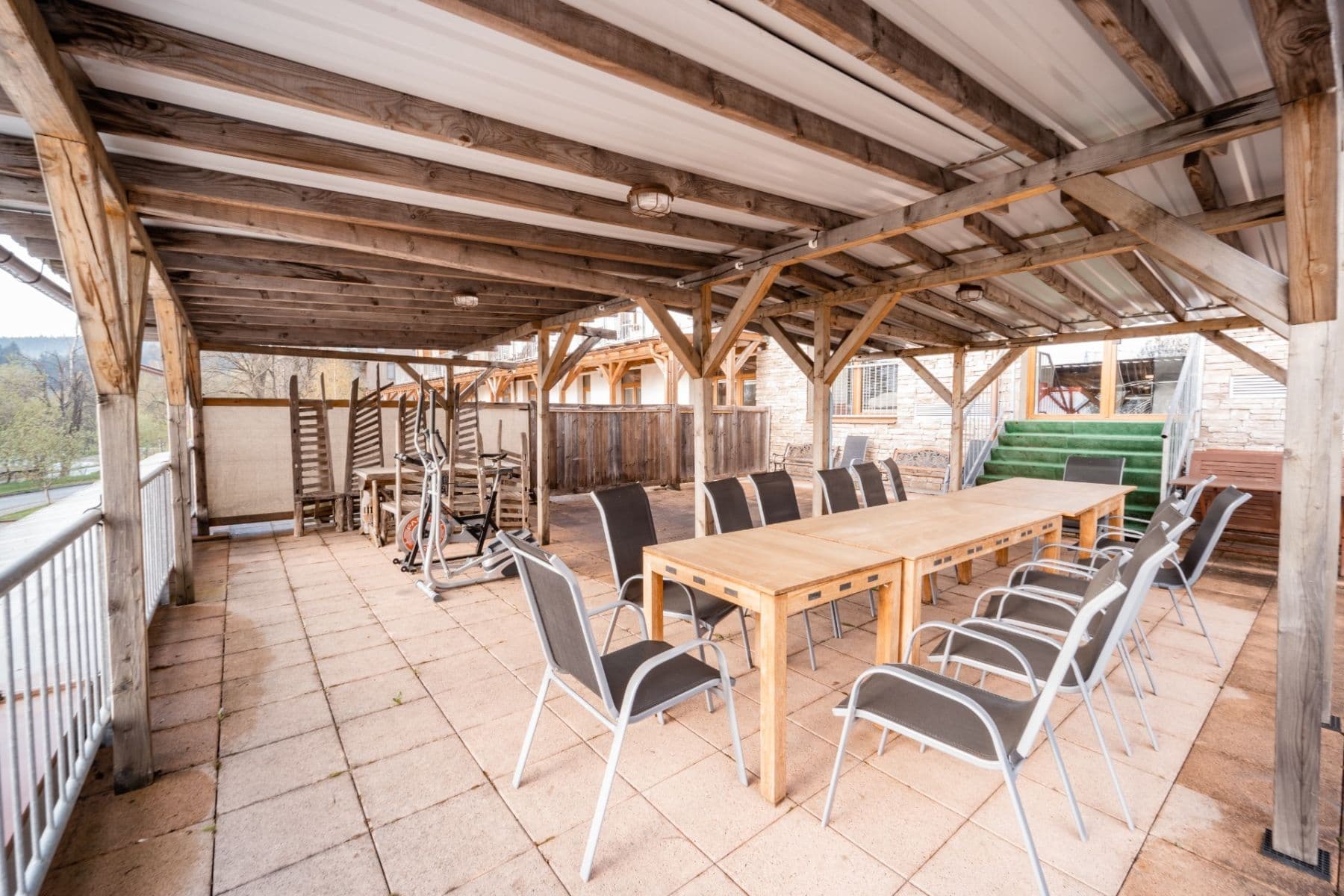 Prodej domu 930 m², pozemek 3.366 m², Lipno nad Vltavou, Jihočeský kraj Prodej domu 930 m², pozemek 3.366 m², Lipno nad Vltavou, Jihočeský kraj