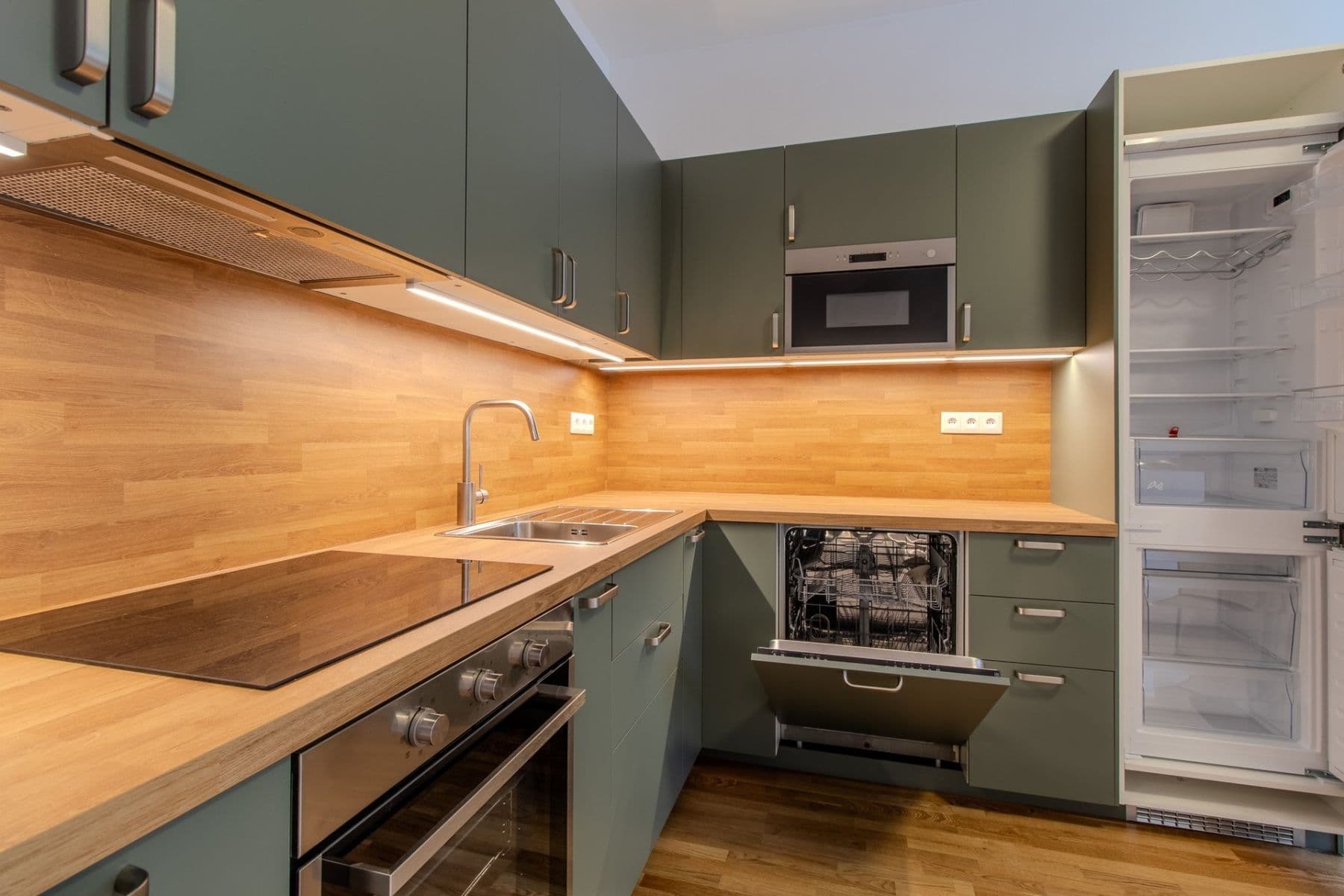 Pronájem bytu 2+kk 45 m², Zelená, Praha, Praha Pronájem bytu 2+kk 45 m², Zelená, Praha, Praha