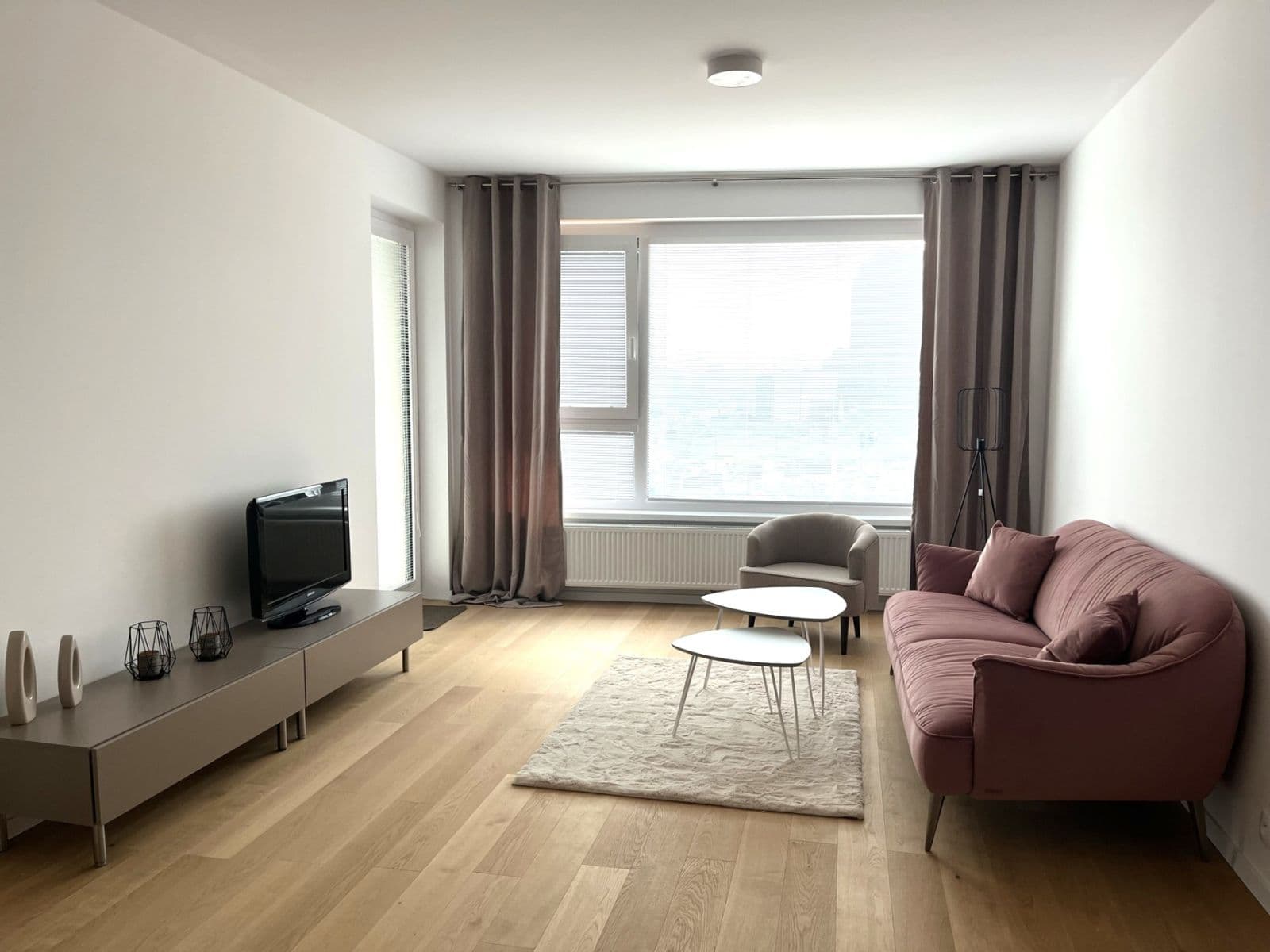 Pronájem bytu 2+1 57 m², Súkennícka, Ružinov, Bratislavský kraj Pronájem bytu 2+1 57 m², Súkennícka, Ružinov, Bratislavský kraj