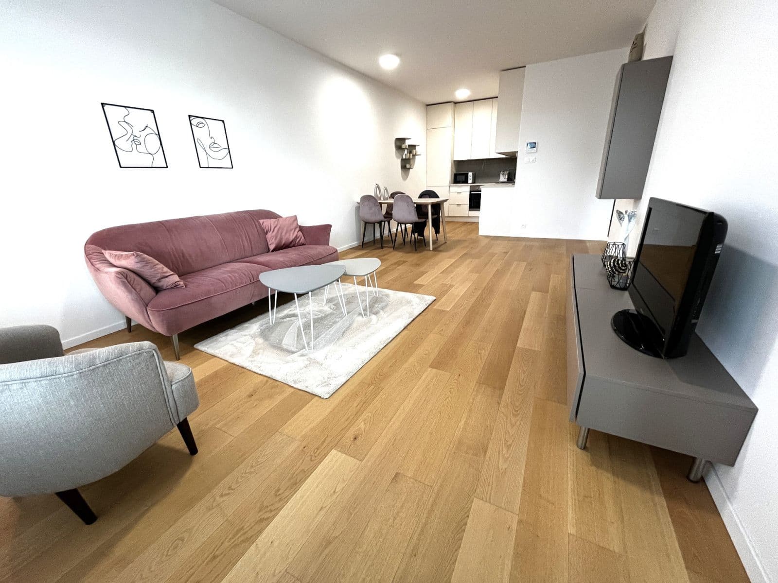 Pronájem bytu 2+1 57 m², Súkennícka, Ružinov, Bratislavský kraj Pronájem bytu 2+1 57 m², Súkennícka, Ružinov, Bratislavský kraj