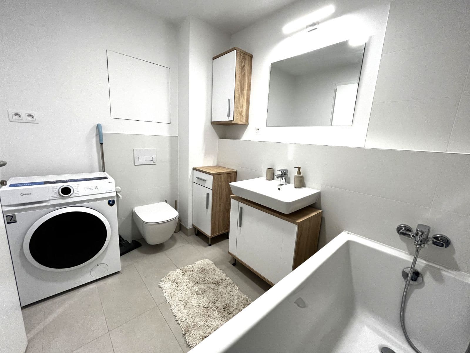 Pronájem bytu 2+1 57 m², Súkennícka, Ružinov, Bratislavský kraj Pronájem bytu 2+1 57 m², Súkennícka, Ružinov, Bratislavský kraj