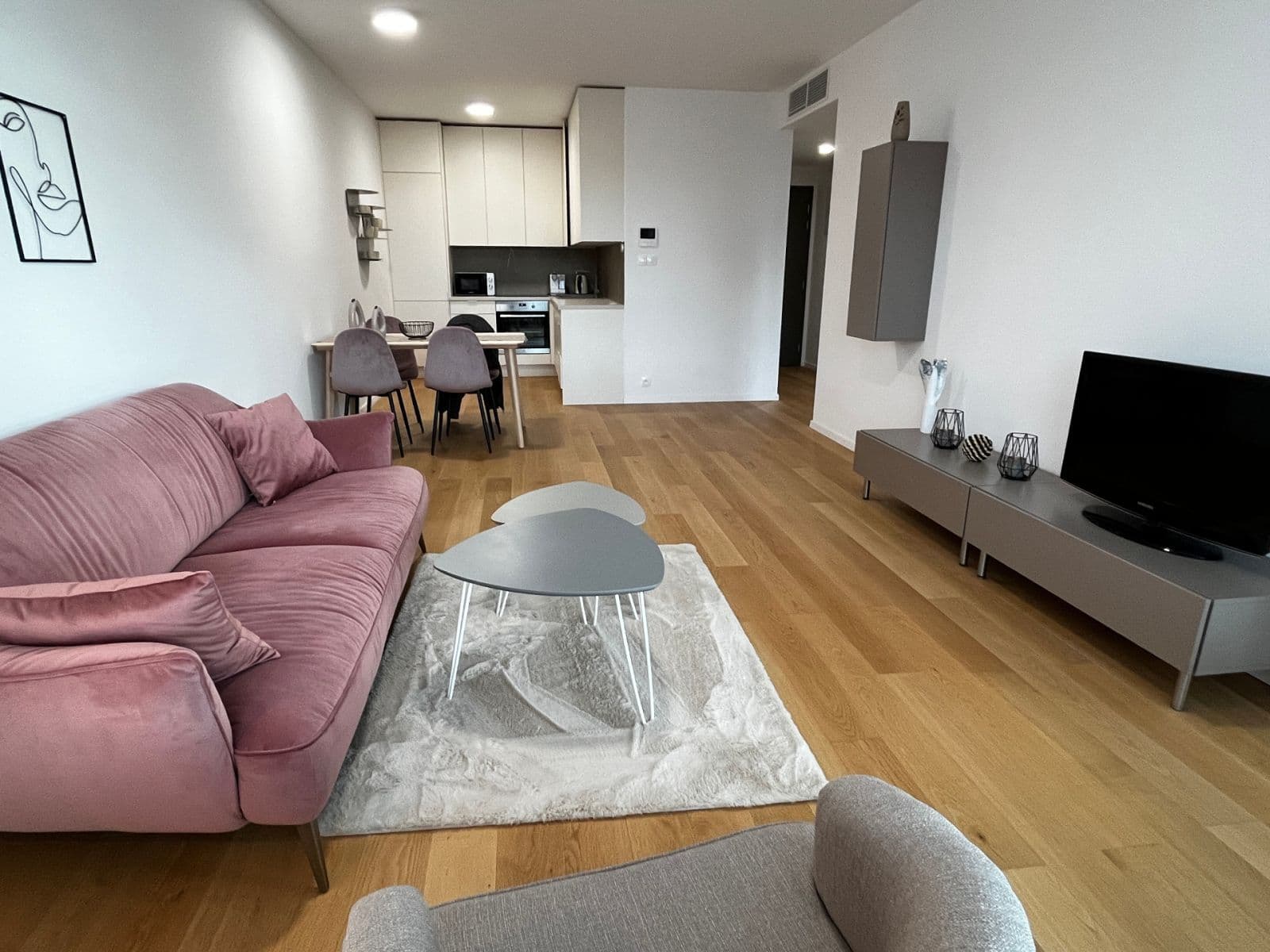 Pronájem bytu 2+1 57 m², Súkennícka, Ružinov, Bratislavský kraj Pronájem bytu 2+1 57 m², Súkennícka, Ružinov, Bratislavský kraj