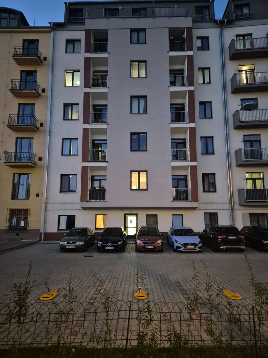 Pronájem bytu 1+kk 27 m², V Závětří, Praha, Praha Pronájem bytu 1+kk 27 m², V Závětří, Praha, Praha