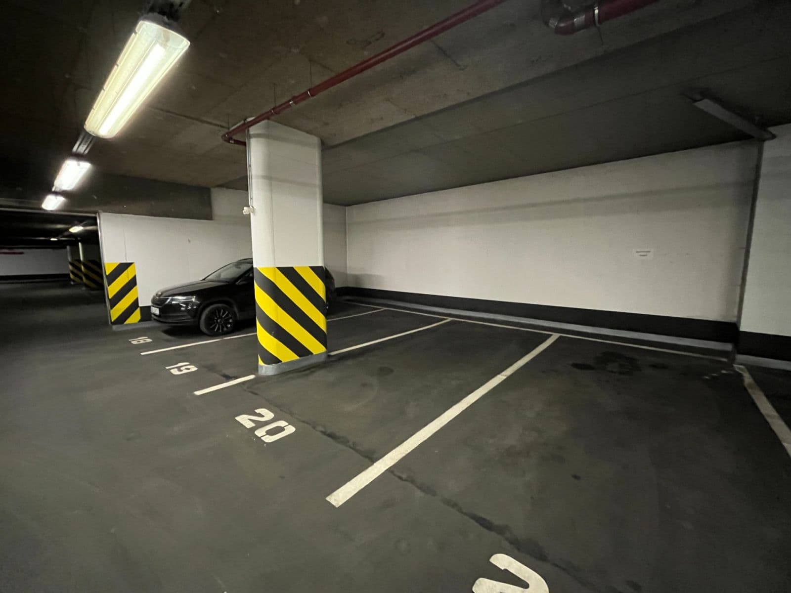 Pronájem garáže 16 m², Karla Engliše, Praha, Praha Pronájem garáže 16 m², Karla Engliše, Praha, Praha