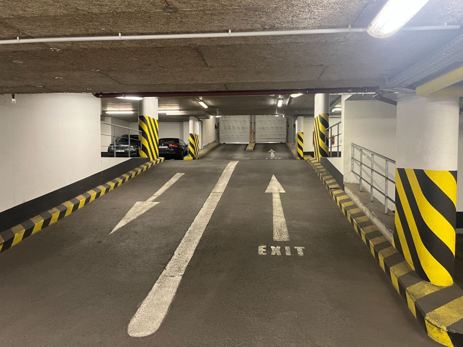 Pronájem garáže 16 m², Karla Engliše, Praha, Praha Pronájem garáže 16 m², Karla Engliše, Praha, Praha